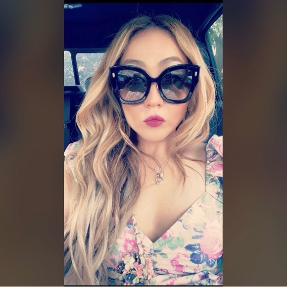 Fendi Sunglasses - Picture 2 of 8